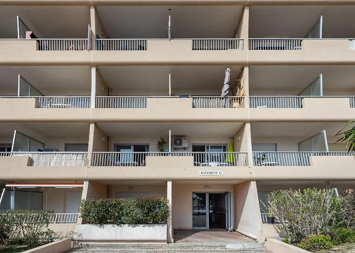 Appartement Port De La Gavine-17 By Interhome